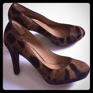 Brooks Brothers leopard platform heels. New. 8.5.
